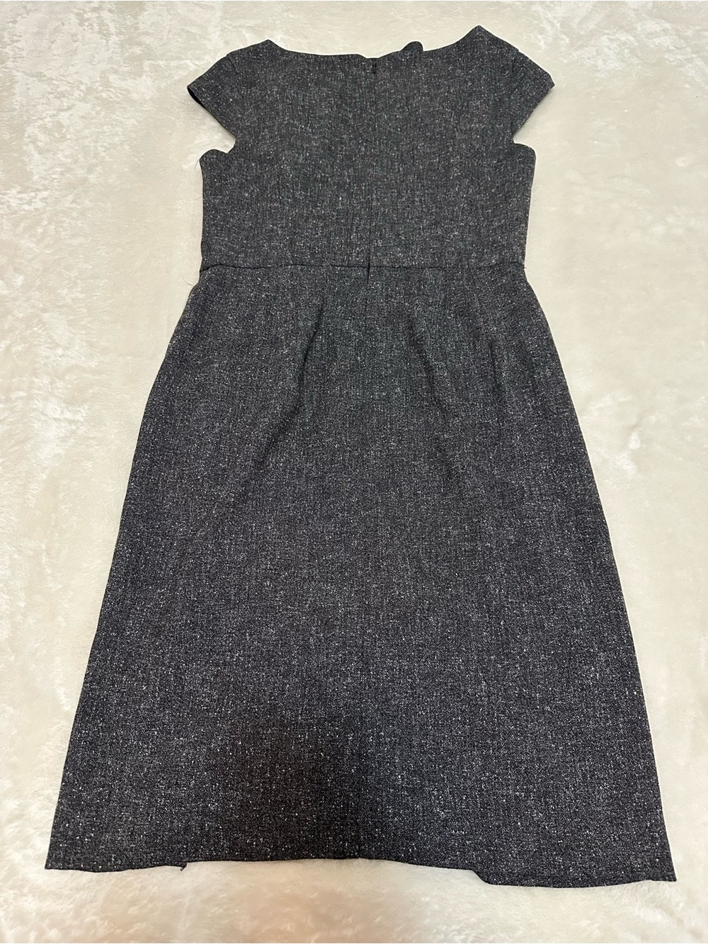 White House Black Market Ruffle Sheath Dress - grey size 6 - Picture 3 of 6